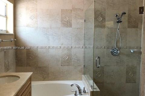 Villa ou maison à louer à Doral, Floride: 4 chambres, 200.11 m2 № 2079933 - photo 16