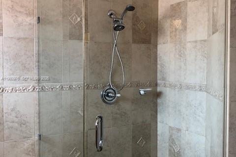 Villa ou maison à louer à Doral, Floride: 4 chambres, 200.11 m2 № 2079933 - photo 17