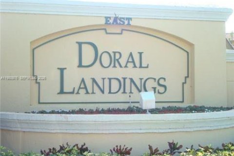 Villa ou maison à Doral, Floride 4 chambres, 200.11 m2 № 2079933