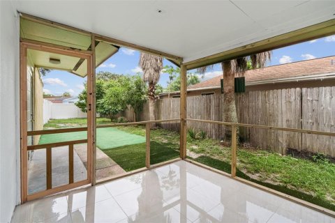 Casa en alquiler en Tampa, Florida, 3 dormitorios, 104.52 m2 № 1845019 - foto 11