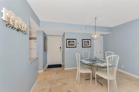 Condo in Sarasota, Florida, 2 bedrooms  № 707094 - photo 13