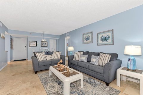 Condo in Sarasota, Florida, 2 bedrooms  № 707094 - photo 18