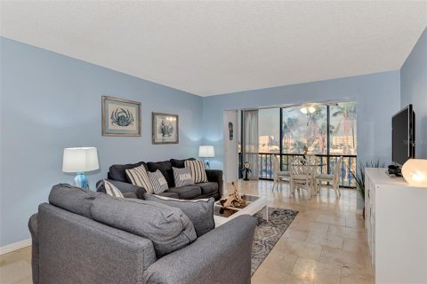 Condo in Sarasota, Florida, 2 bedrooms  № 707094 - photo 16