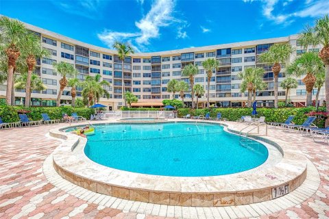 Condo in Sarasota, Florida, 2 bedrooms  № 707094 - photo 3