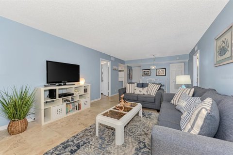 Condo in Sarasota, Florida, 2 bedrooms  № 707094 - photo 19