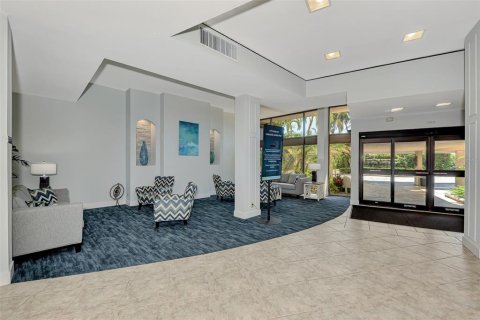 Condo in Sarasota, Florida, 2 bedrooms  № 707094 - photo 10