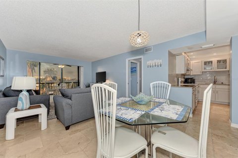 Condo in Sarasota, Florida, 2 bedrooms  № 707094 - photo 22