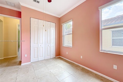 House in Royal Palm Beach, Florida 4 bedrooms, 269.42 sq.m. № 1800794 - photo 9