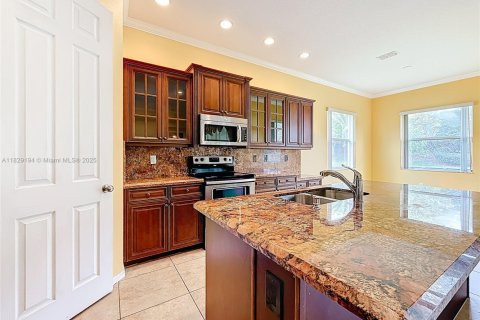House in Royal Palm Beach, Florida 4 bedrooms, 269.42 sq.m. № 1800794 - photo 27