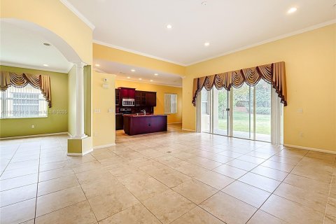House in Royal Palm Beach, Florida 4 bedrooms, 269.42 sq.m. № 1800794 - photo 5