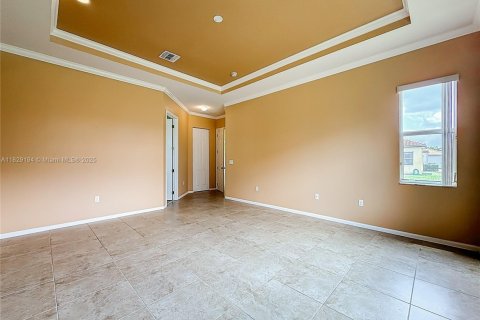 House in Royal Palm Beach, Florida 4 bedrooms, 269.42 sq.m. № 1800794 - photo 17