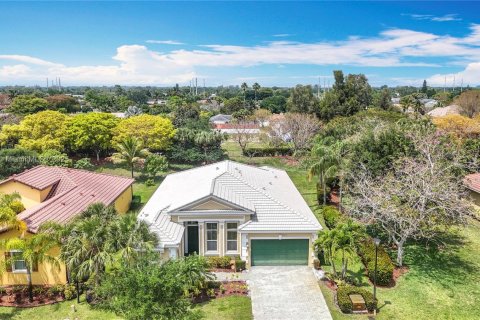 House in Royal Palm Beach, Florida 4 bedrooms, 269.42 sq.m. № 1800794 - photo 2