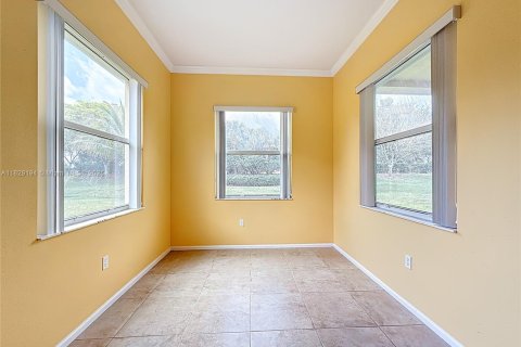 House in Royal Palm Beach, Florida 4 bedrooms, 269.42 sq.m. № 1800794 - photo 24