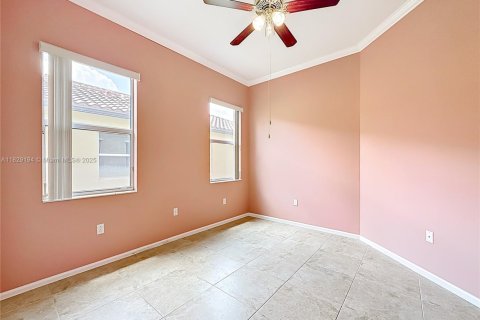 House in Royal Palm Beach, Florida 4 bedrooms, 269.42 sq.m. № 1800794 - photo 14