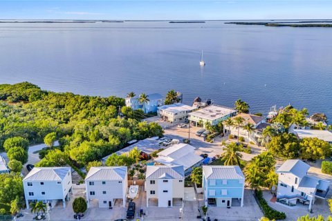 House in Key Largo, Florida 3 bedrooms, 151.62 sq.m. № 1471170 - photo 4