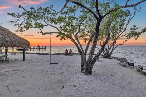 House in Key Largo, Florida 3 bedrooms, 151.62 sq.m. № 1471170 - photo 24