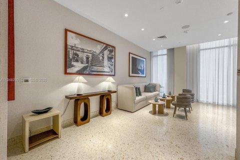 Condominio en alquiler en Miami, Florida, 1 dormitorio, 57.04 m2 № 2004216 - foto 13