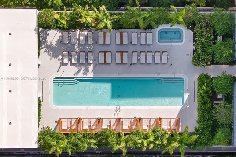 Condominio en alquiler en Miami, Florida, 1 dormitorio, 57.04 m2 № 2004216 - foto 17