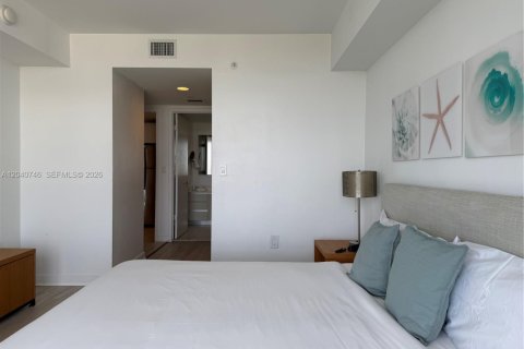 Condo in Hallandale Beach, Florida, 2 bedrooms  № 2088112 - photo 15