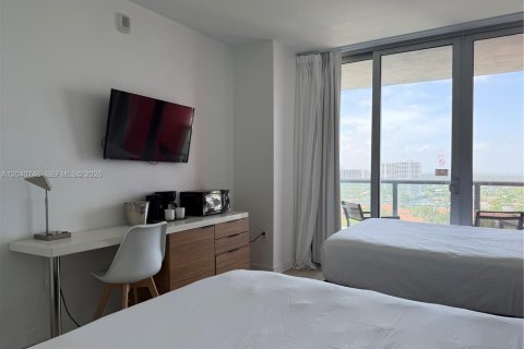 Condo in Hallandale Beach, Florida, 2 bedrooms  № 2088112 - photo 28