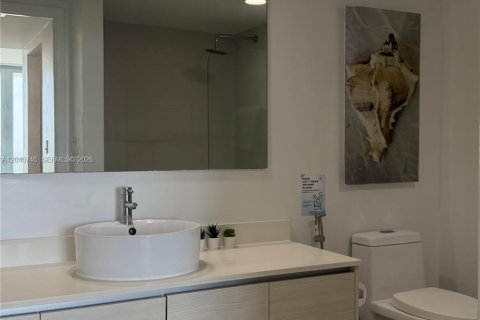 Condo in Hallandale Beach, Florida, 2 bedrooms  № 2088112 - photo 18