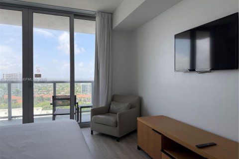 Condo in Hallandale Beach, Florida, 2 bedrooms  № 2088112 - photo 14