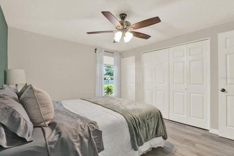 House in Tampa, Florida 4 bedrooms, 130.06 sq.m. № 1876208 - photo 12