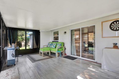 House in Tampa, Florida 4 bedrooms, 130.06 sq.m. № 1876208 - photo 25