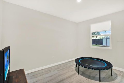 House in Tampa, Florida 4 bedrooms, 130.06 sq.m. № 1876208 - photo 20