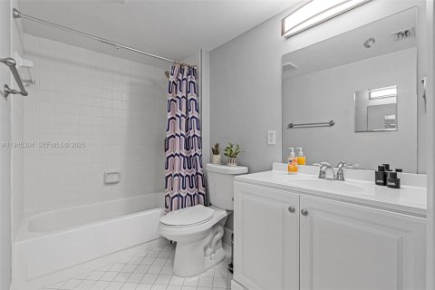 Купить кондоминиум в Пемброк-Пайнс, Флорида 2 спальни, 97.73м2, № 2002340 - фото 26