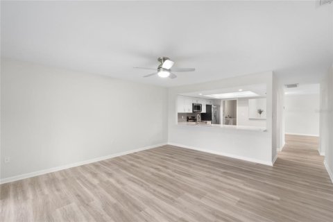 Villa ou maison à louer à Sarasota, Floride: 2 chambres, 148.74 m2 № 1869024 - photo 8