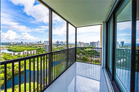 Condominio en venta en Aventura, Florida, 2 dormitorios, 107.49 m2 № 1994500 - foto 17