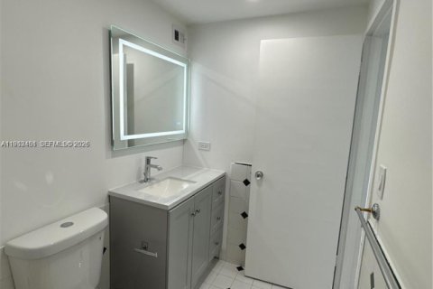 Condominio en alquiler en Miami, Florida, 53.88 m2 № 2010370 - foto 9