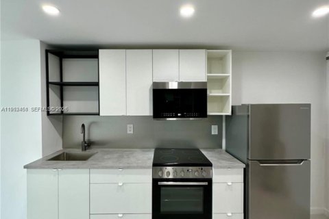 Condominio en alquiler en Miami, Florida, 53.88 m2 № 2010370 - foto 8