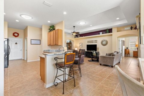 House in Oxford, Florida 3 bedrooms, 174.47 sq.m. № 2389465 - photo 6