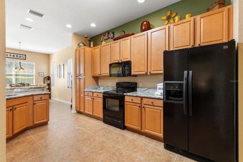 House in Oxford, Florida 3 bedrooms, 174.47 sq.m. № 2389465 - photo 9