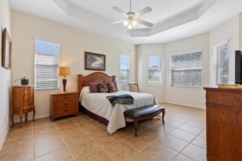 House in Oxford, Florida 3 bedrooms, 174.47 sq.m. № 2389465 - photo 16
