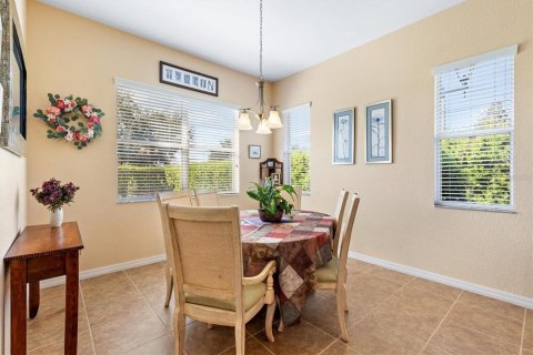 House in Oxford, Florida 3 bedrooms, 174.47 sq.m. № 2389465 - photo 15