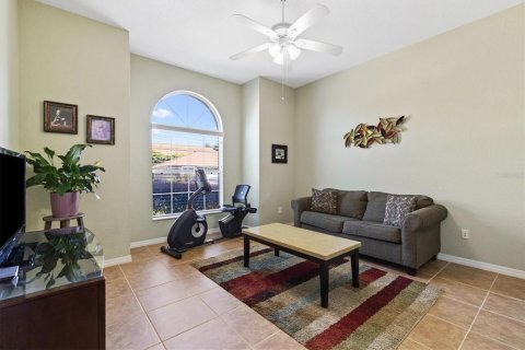 House in Oxford, Florida 3 bedrooms, 174.47 sq.m. № 2389465 - photo 22