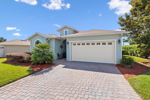 House in Oxford, Florida 3 bedrooms, 174.47 sq.m. № 2389465 - photo 2