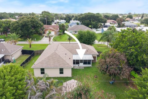 House in Port St. Lucie, Florida 4 bedrooms, 158.86 sq.m. № 2186768 - photo 6