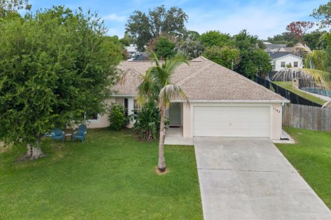 House in Port St. Lucie, Florida 4 bedrooms, 158.86 sq.m. № 2186768 - photo 4