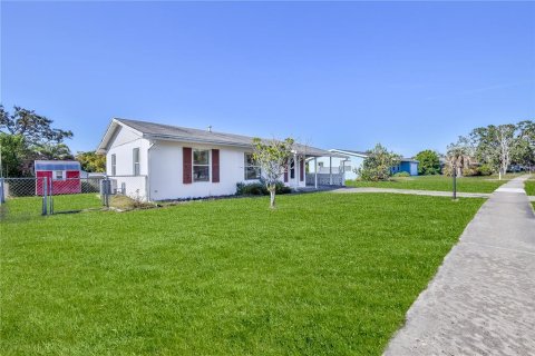 Villa ou maison à vendre à Spring Hill, Floride: 2 chambres, 82.13 m2 № 2142577 - photo 3