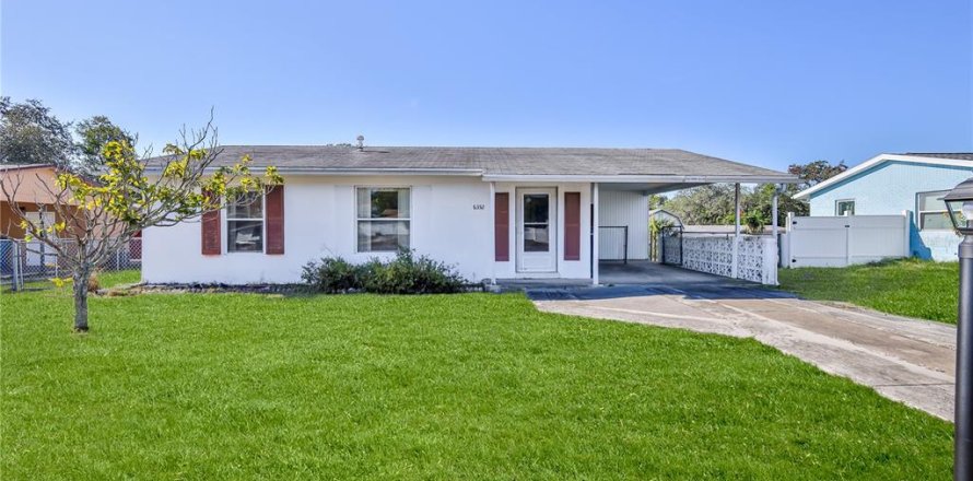 Villa ou maison à Spring Hill, Floride 2 chambres, 82.13 m2 № 2142577