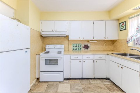 Villa ou maison à vendre à Spring Hill, Floride: 2 chambres, 82.13 m2 № 2142577 - photo 10