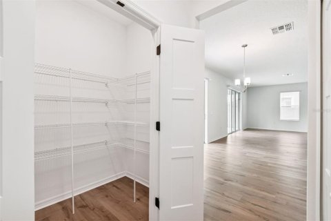 Casa en venta en Tampa, Florida, 5 dormitorios, 448.72 m2 № 1827211 - foto 17