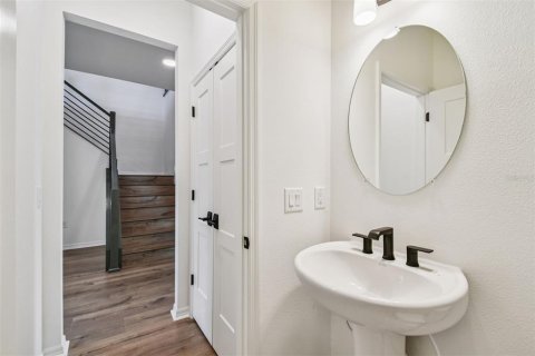 Casa en venta en Tampa, Florida, 5 dormitorios, 448.72 m2 № 1827211 - foto 10
