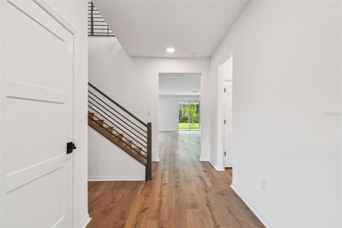 Casa en venta en Tampa, Florida, 5 dormitorios, 448.72 m2 № 1827211 - foto 9