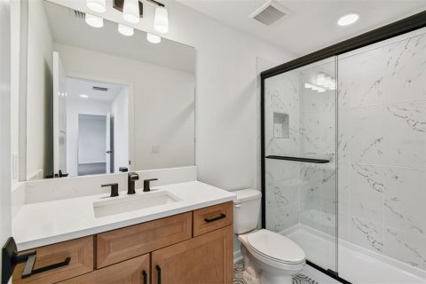 Casa en venta en Tampa, Florida, 5 dormitorios, 448.72 m2 № 1827211 - foto 26