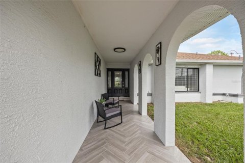 Villa ou maison à vendre à Spring Hill, Floride: 3 chambres, 182.92 m2 № 1899885 - photo 6